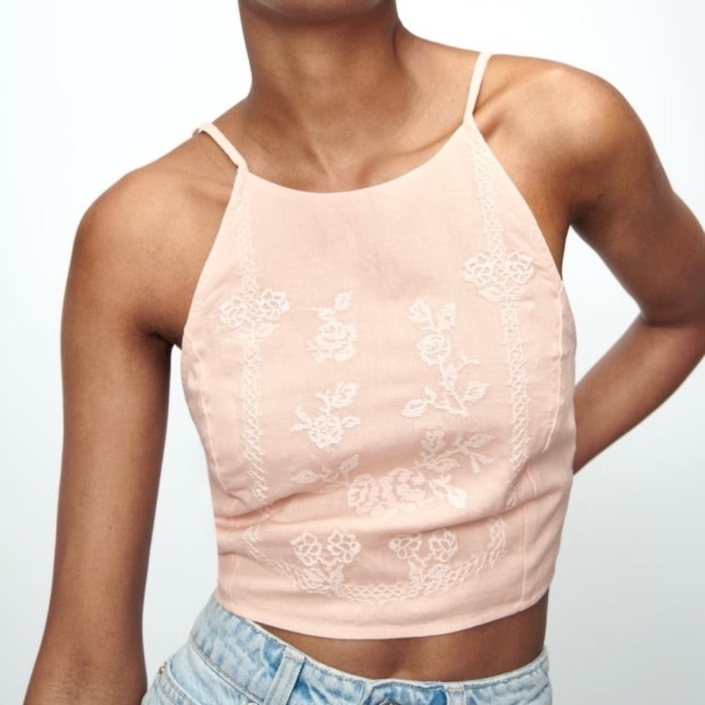 NWT - Zara Embroidered Peach Crop Top
